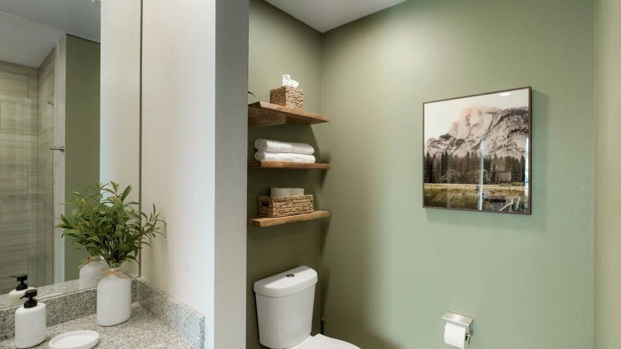 Photo of Bathroom in Golden