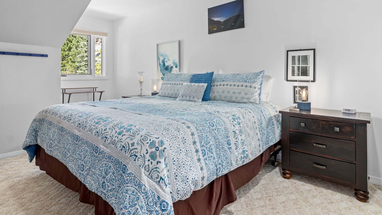 Photo of Bedroom in Windcliff Estates