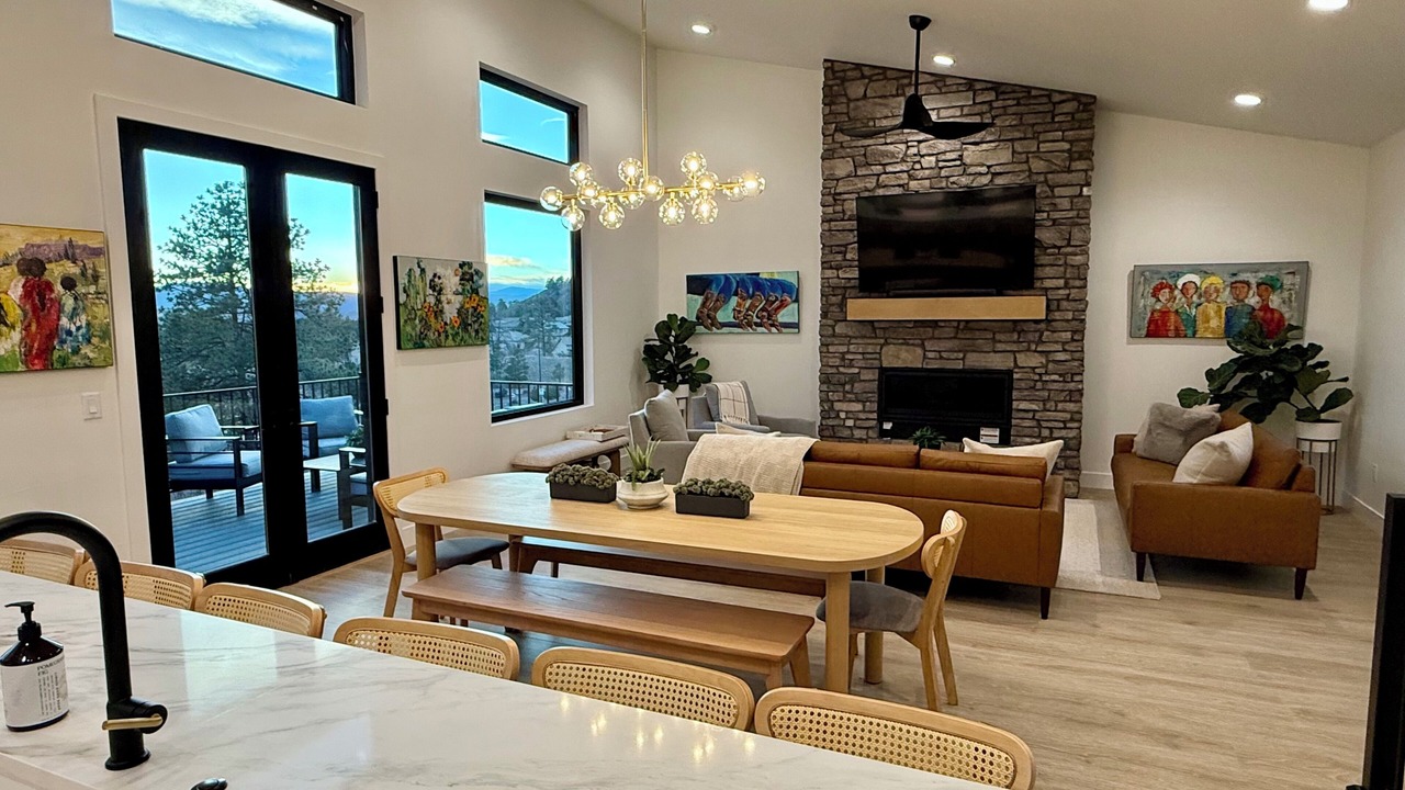 Photo of Livingroom in Castle Rock