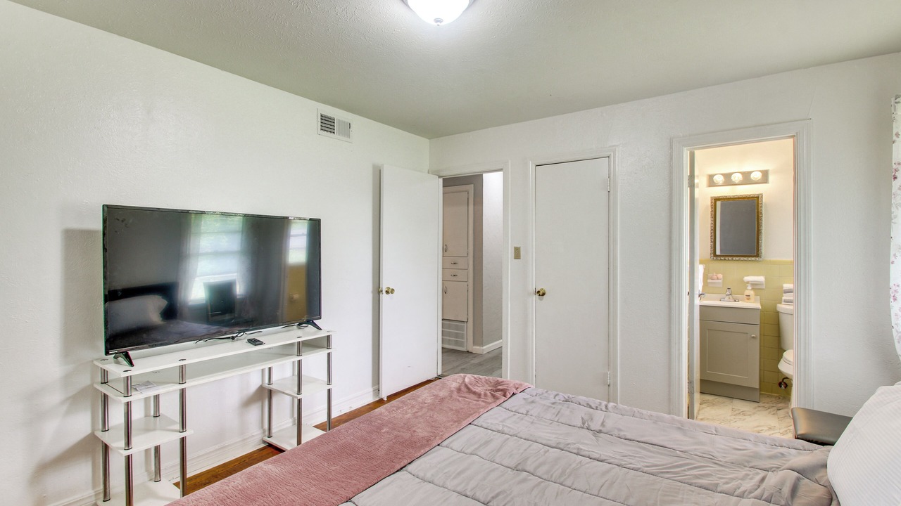 Photo of Bedroom in Lawton
