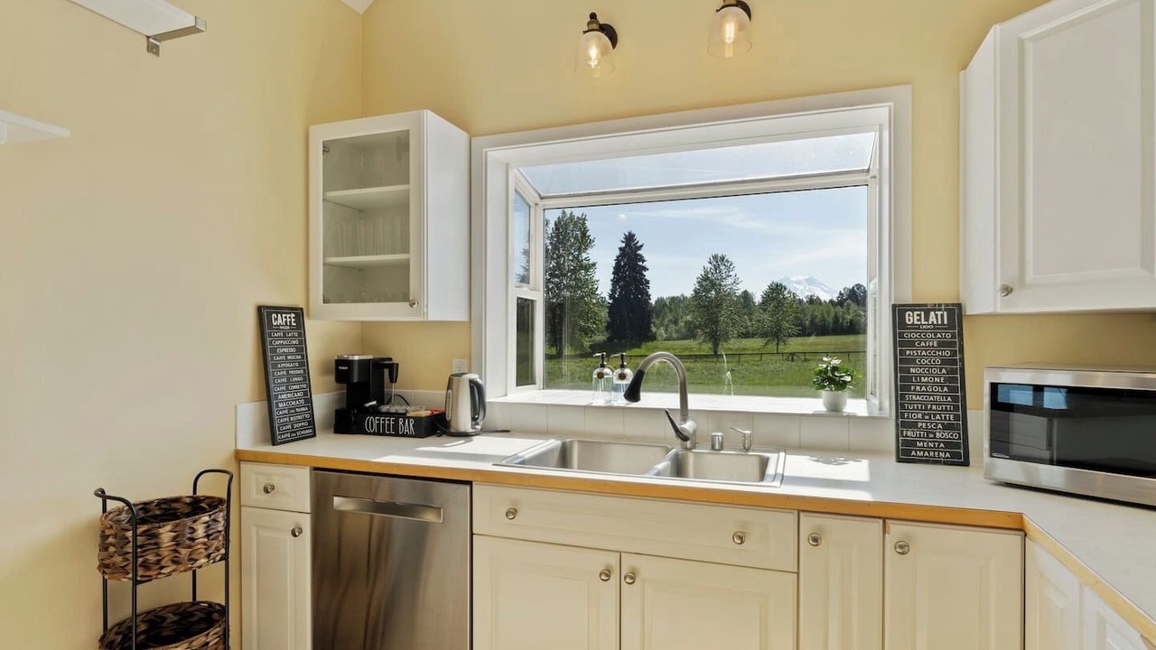 Photo of Kitchen in Eatonville