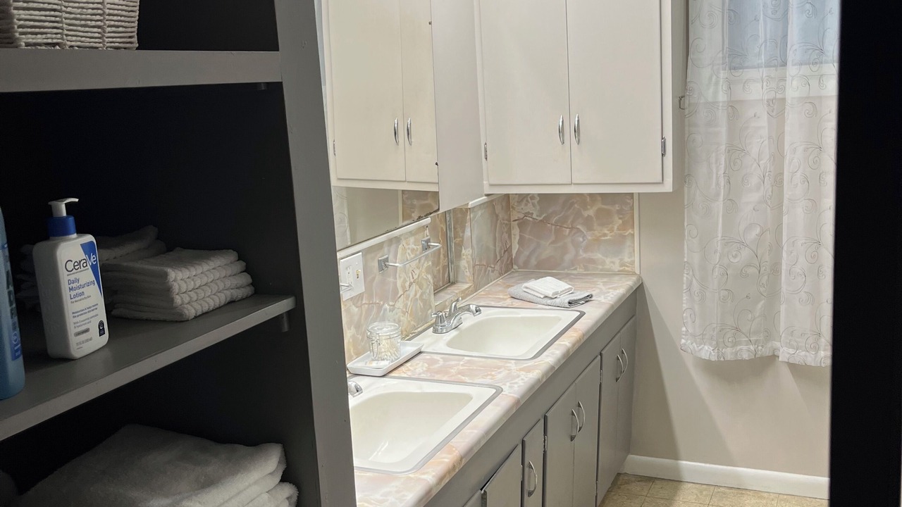 Photo of Bathroom in Valentine