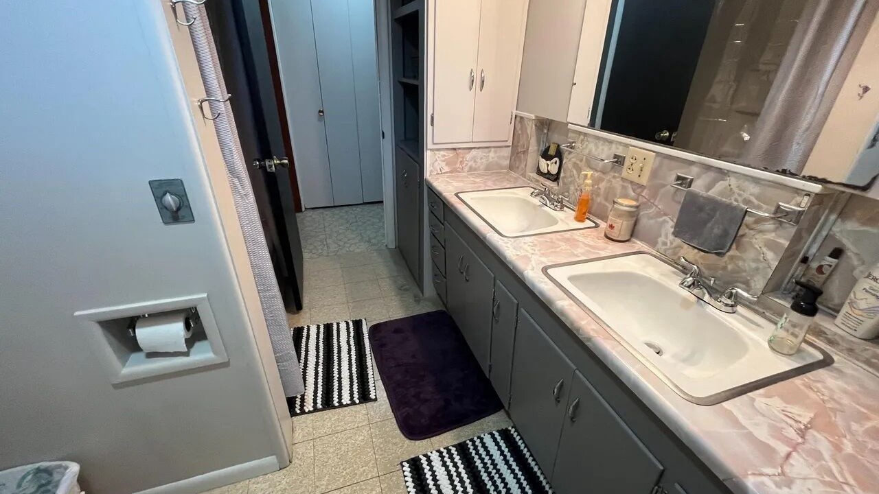 Photo of Bathroom in Valentine