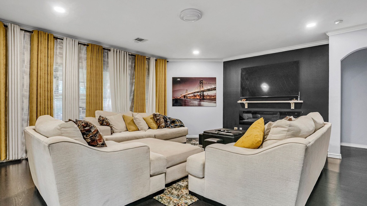 Photo of Livingroom in South Arlington