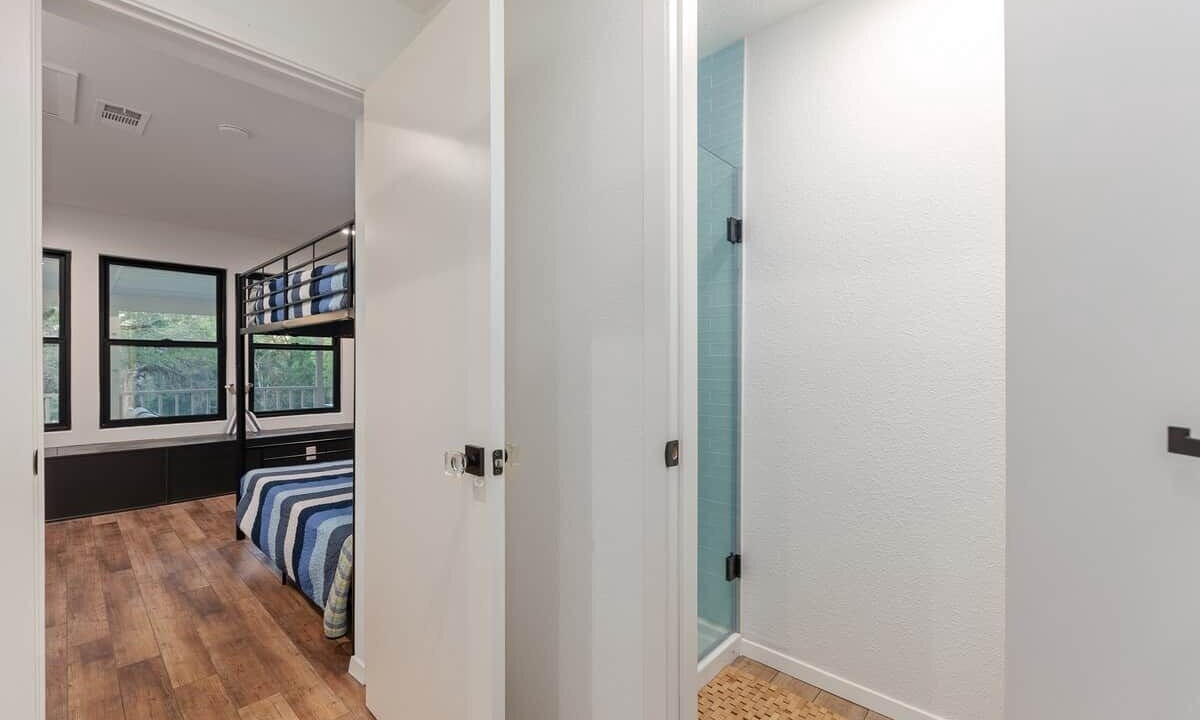 Photo of Bedroom in Lake Whitney