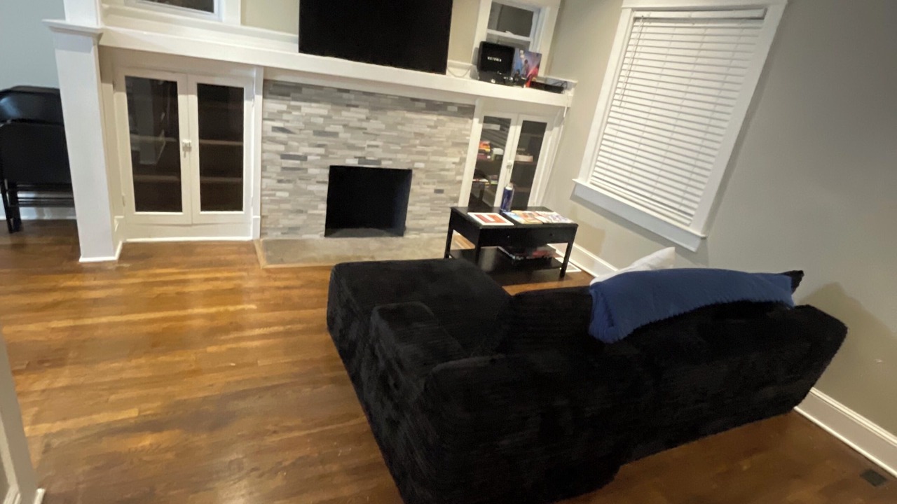 Photo of Livingroom in Northeast Kansas City