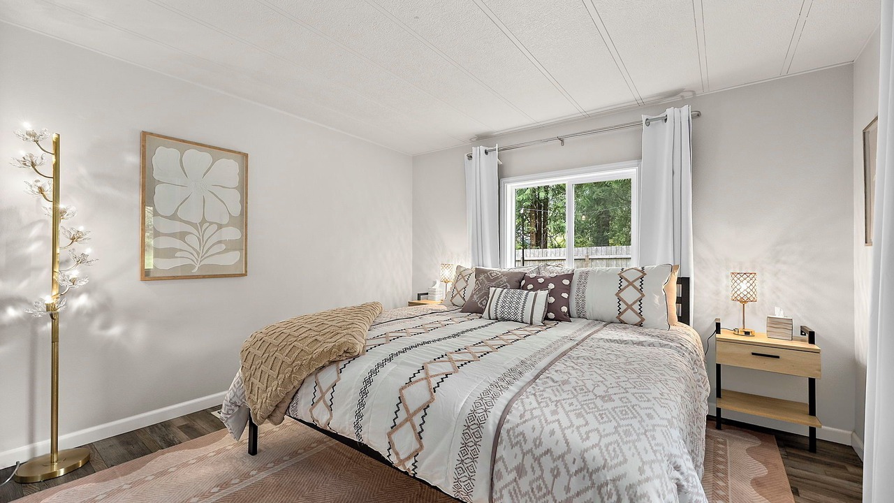 Photo of Bedroom in Olalla