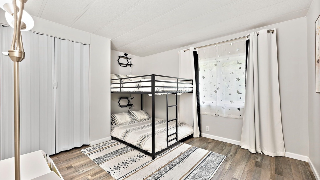 Photo of Bedroom in Olalla
