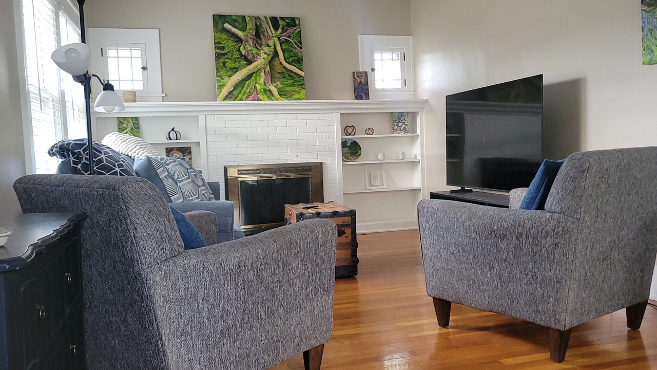 Photo of Livingroom in University Place