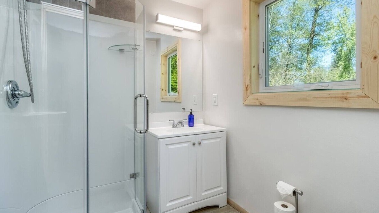 Photo of Bathroom in Waitsburg