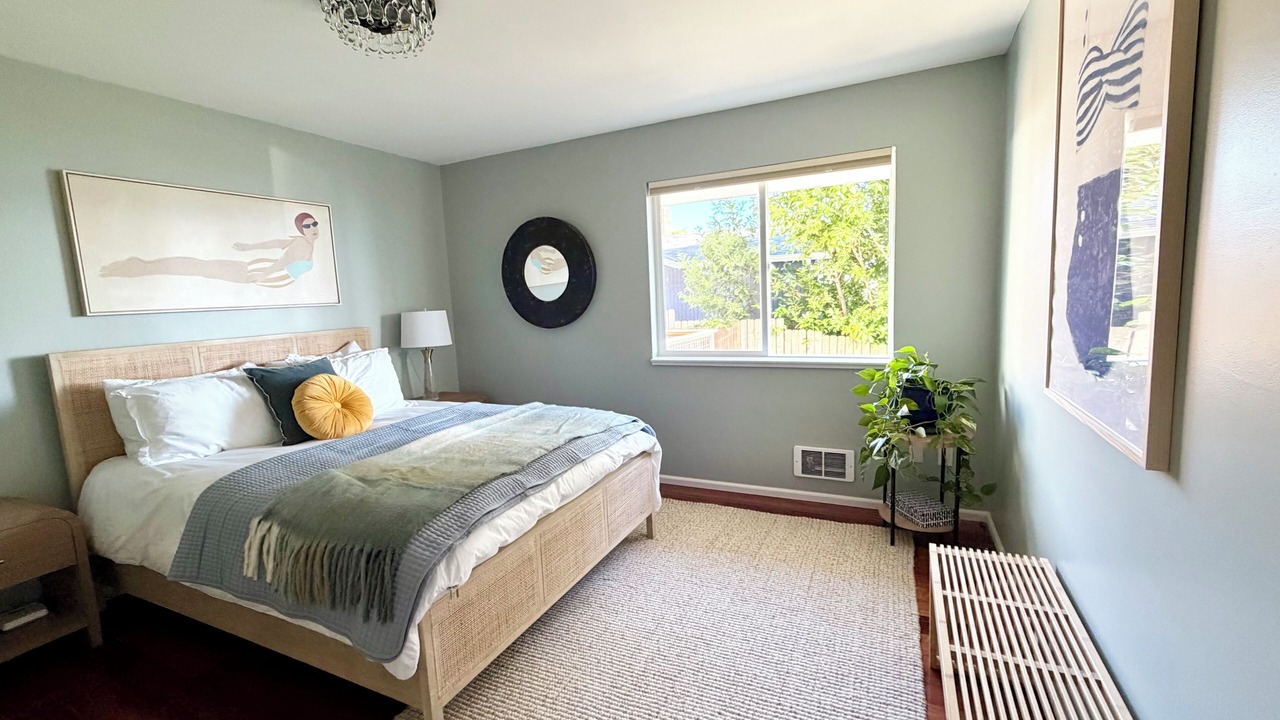 Photo of Bedroom in Freeland