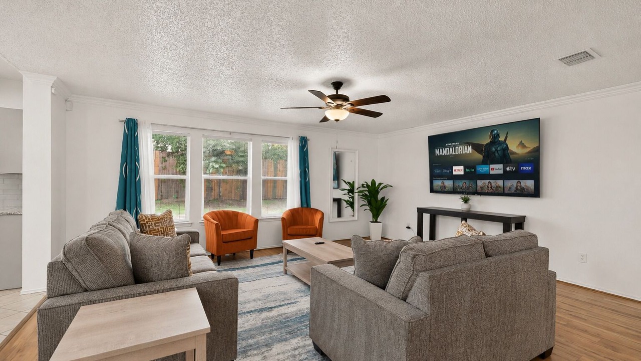 Photo of Livingroom in Grand Prairie