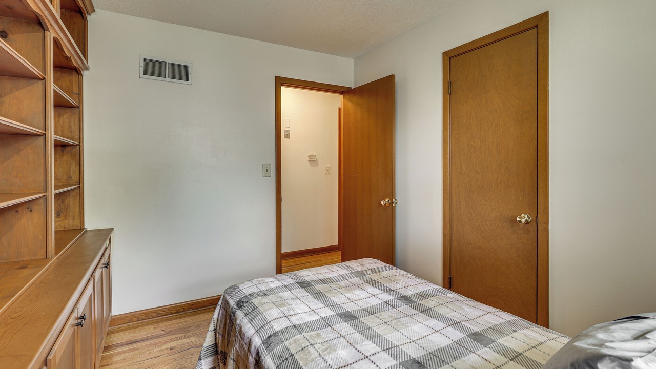 Photo of Bedroom in Shawnee