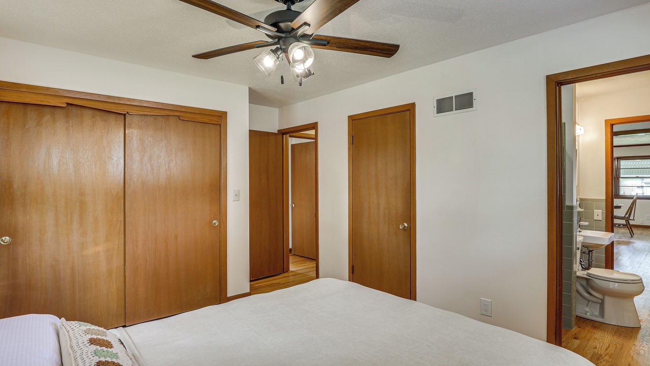 Photo of Bedroom in Shawnee