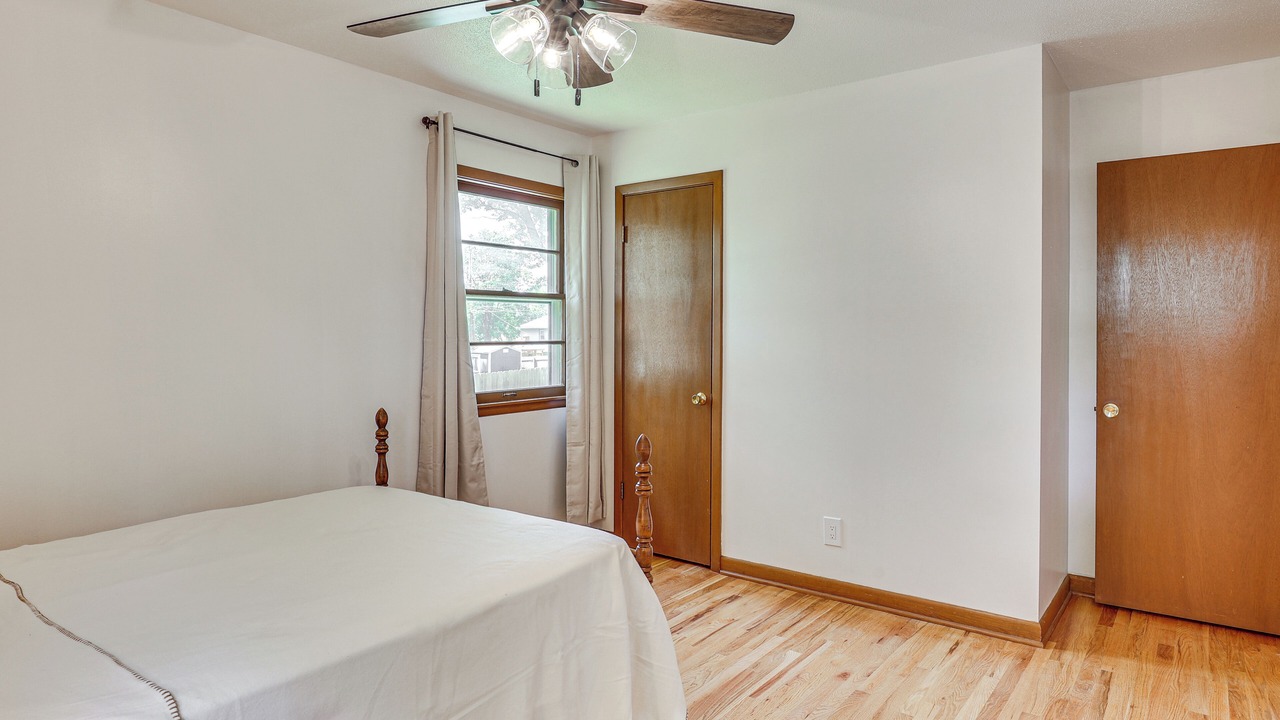 Photo of Bedroom in Shawnee