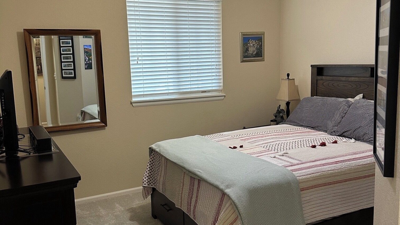Photo of Bedroom in Thornton