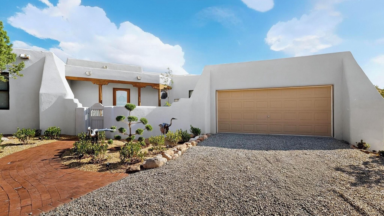 Photo of Patio Balcony in Placitas