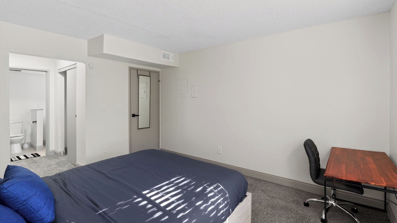 Photo of Bedroom in Lenexa