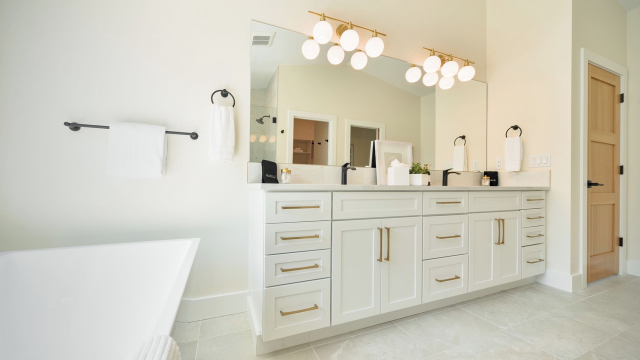 Photo of Bathroom in Kennydale