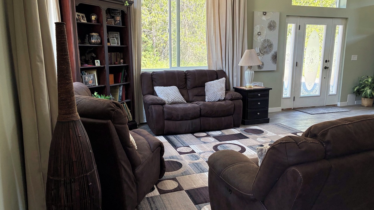 Photo of Livingroom in Newport