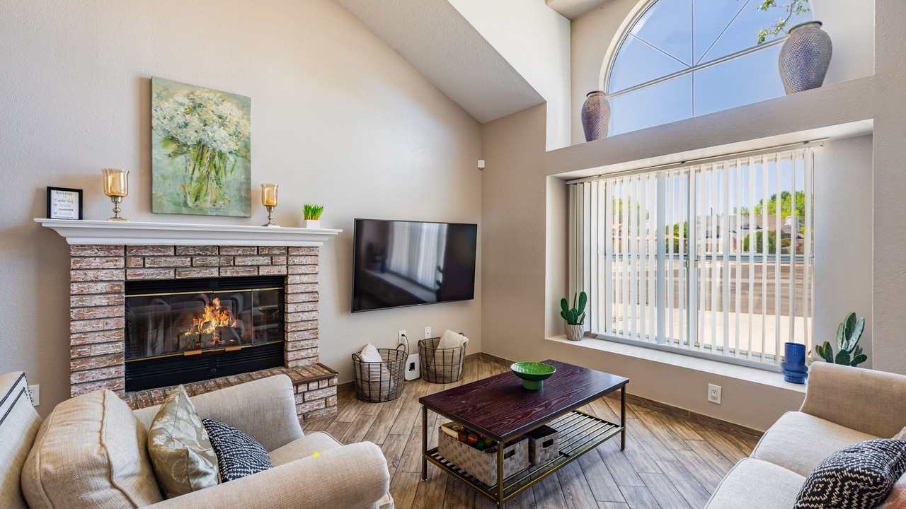 Photo of Livingroom in Taylor Ranch