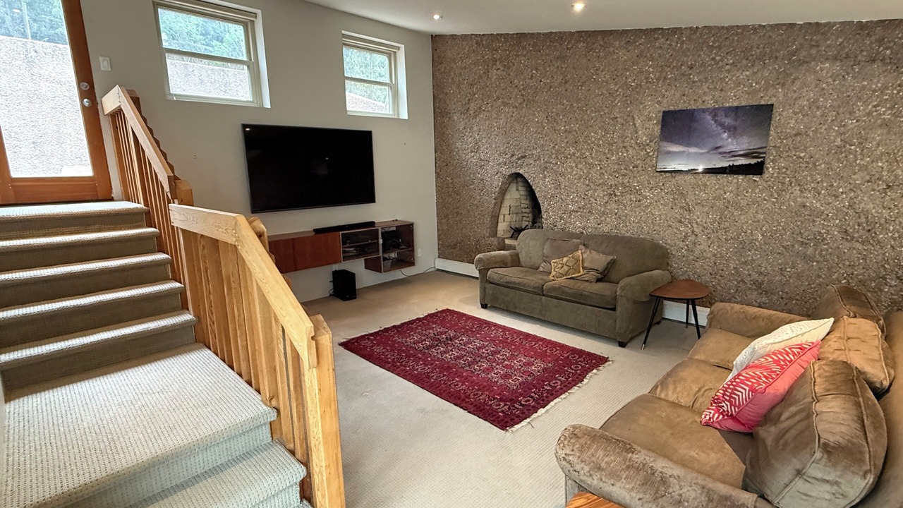 Photo of Livingroom in Downtown