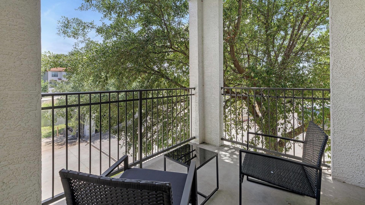 Photo of Patio Balcony in Garland