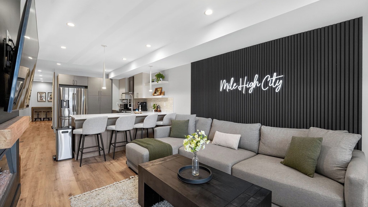 Photo of Livingroom in West Colfax