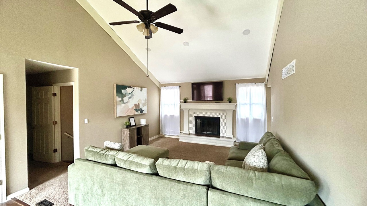 Photo of Livingroom in Parkville