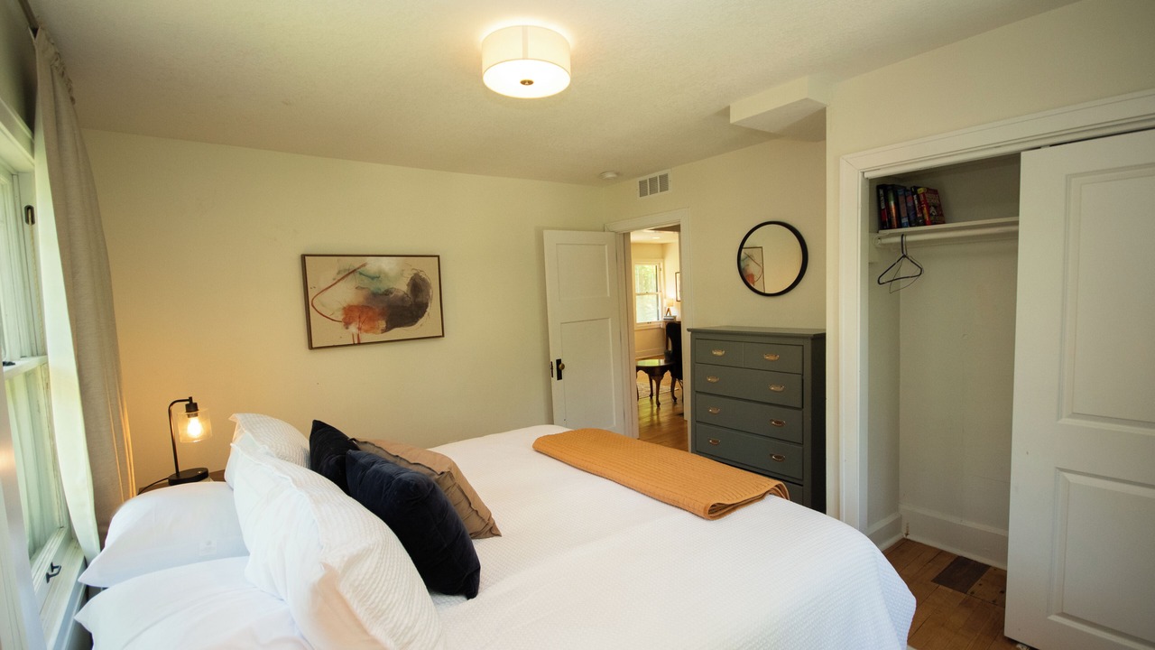 Photo of Bedroom in Beaverdale
