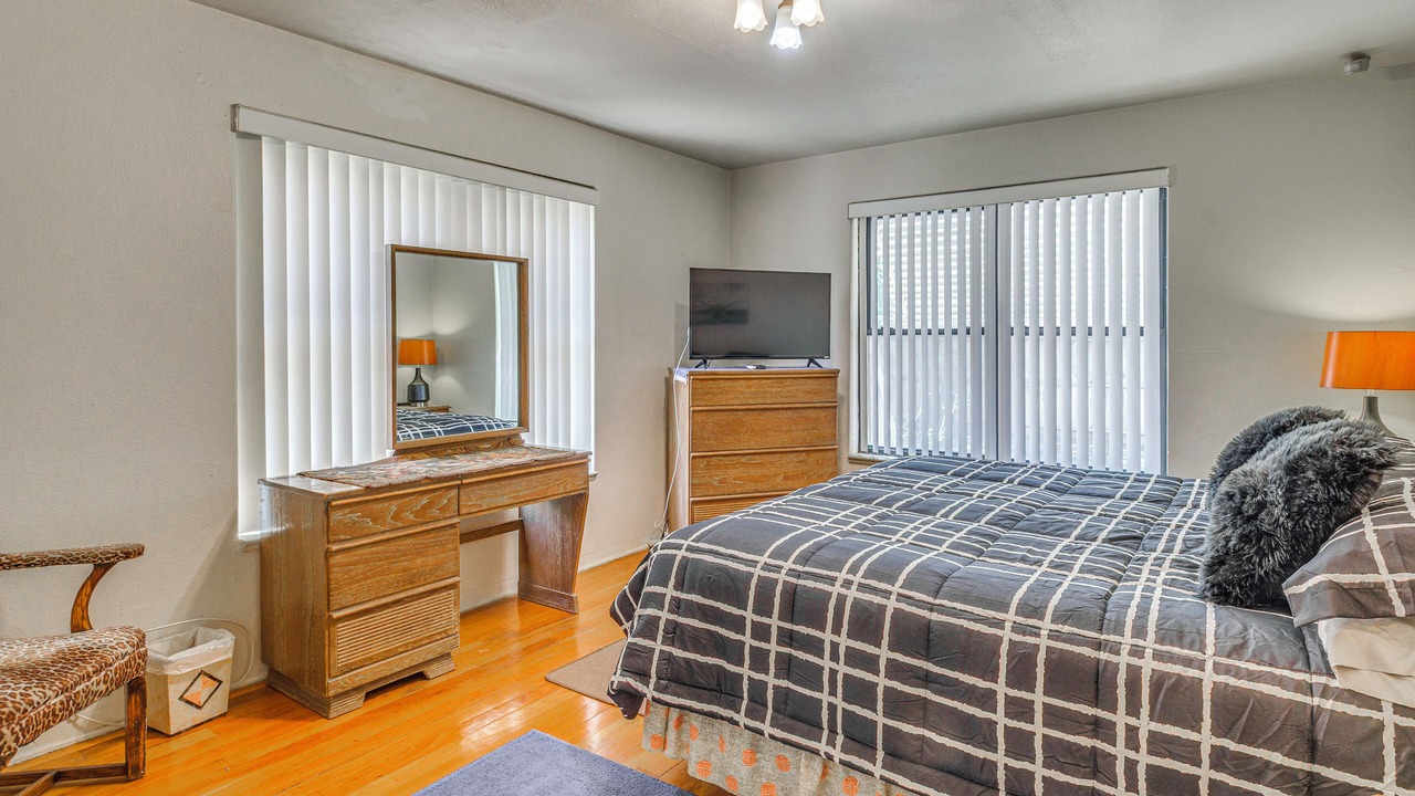 Photo of Bedroom in Roswell