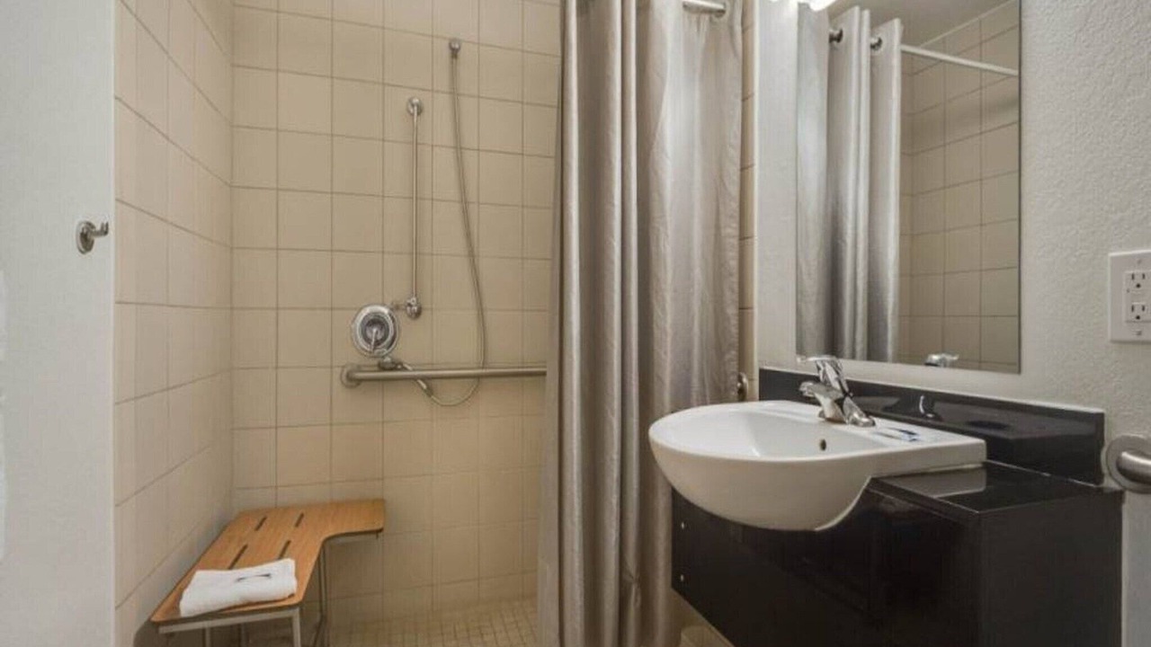 Photo of Bathroom in North Alameda
