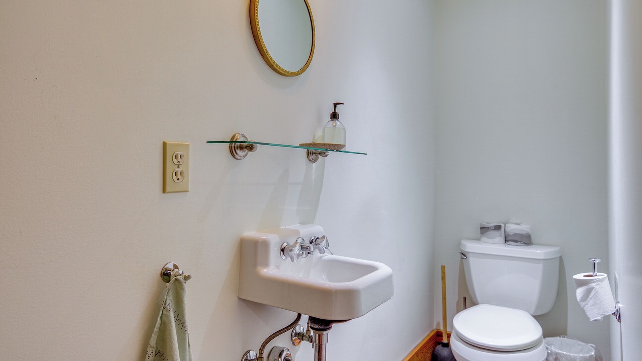 Photo of Bathroom in Eastsound