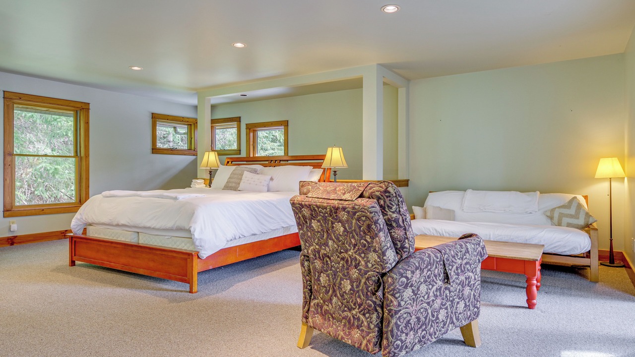 Photo of Bedroom in Eastsound