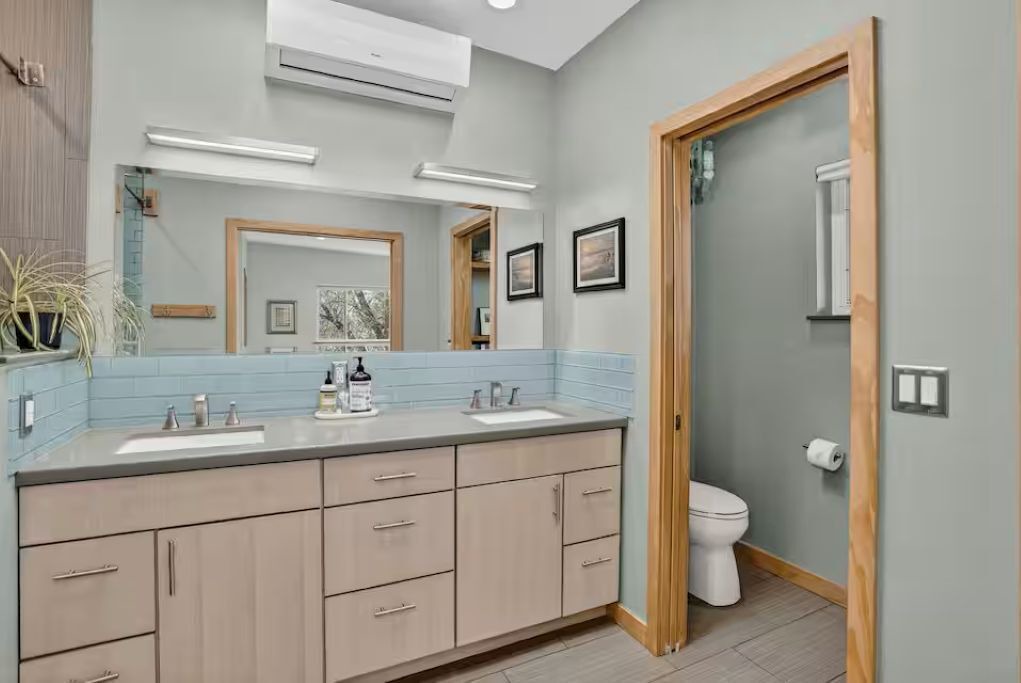 Photo of Bathroom in Martin Acres
