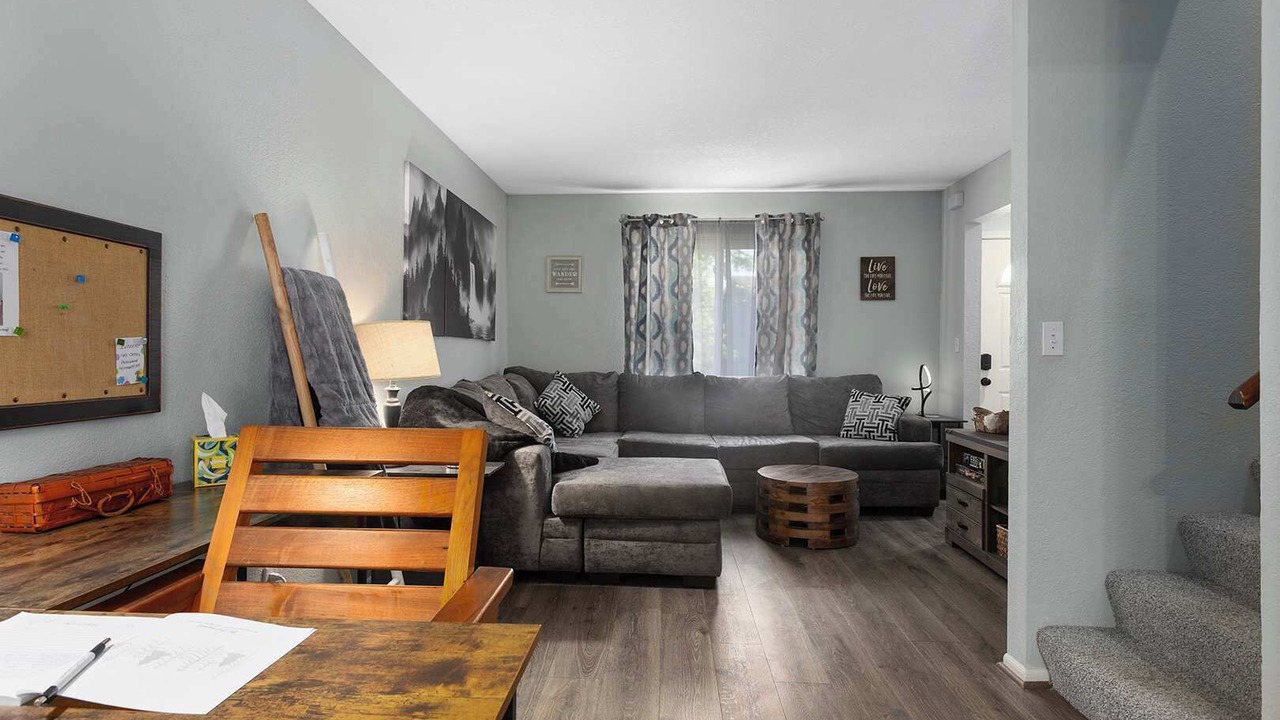 Photo of Livingroom in Grandview