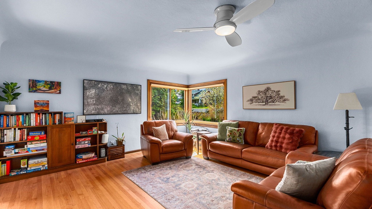 Photo of Livingroom in Northwest Olympia