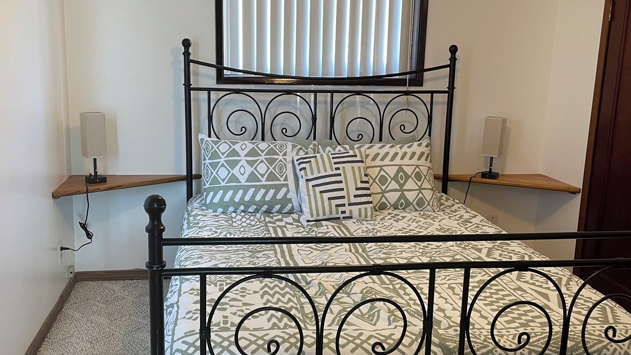 Photo of Bedroom in Mossyrock