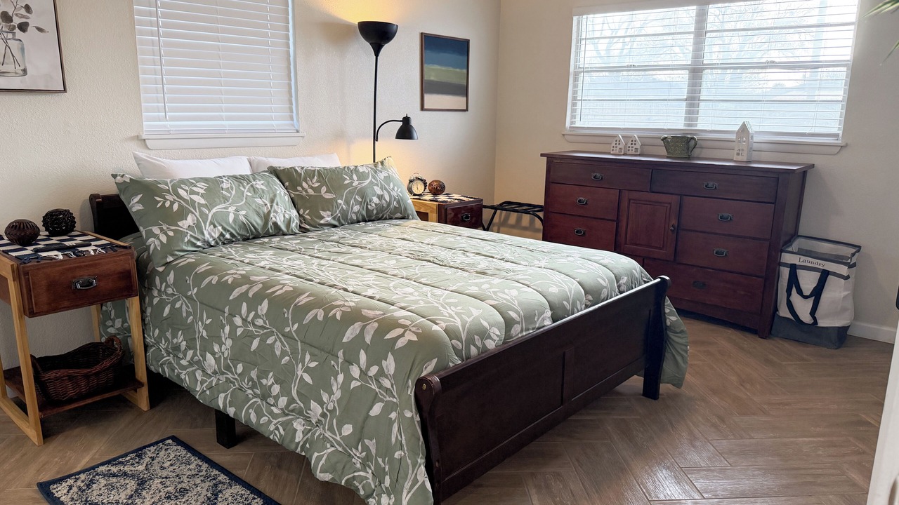 Photo of Bedroom in Roswell