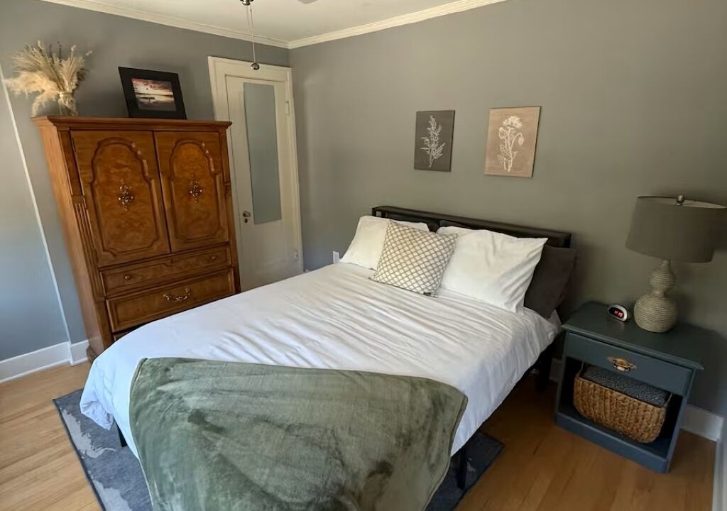 Photo of Bedroom in South Kansas City