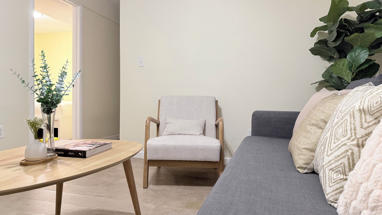 Photo of Livingroom in Inglewood-Finn Hill