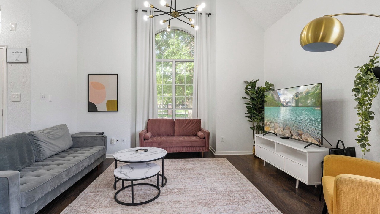 Photo of Livingroom in Grand Prairie