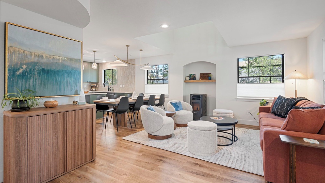 Photo of Livingroom in Whittier