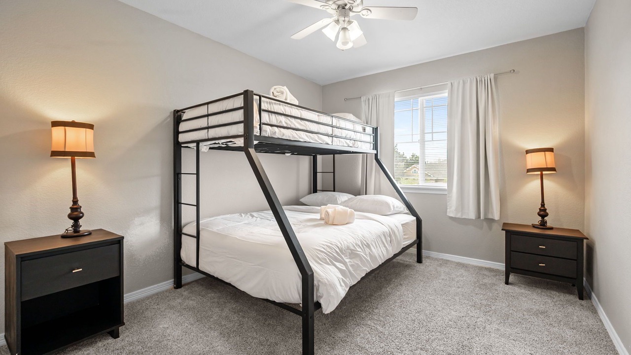 Photo of Bedroom in Aurora