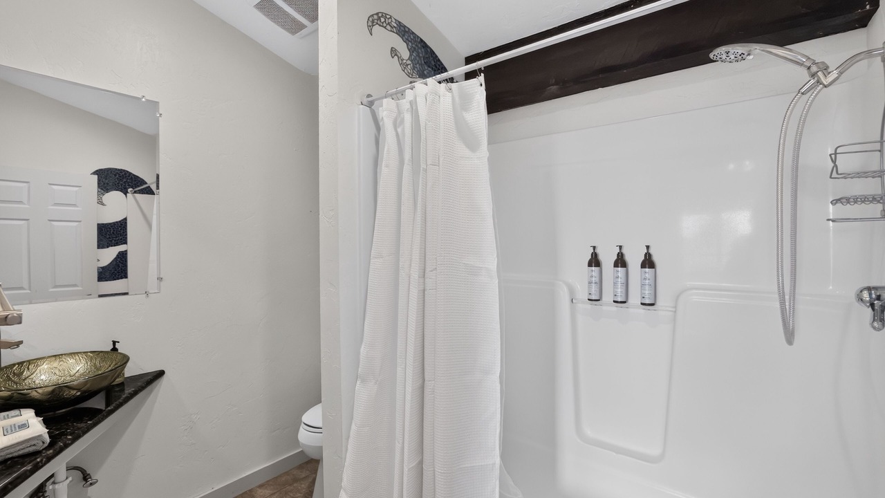 Photo of Bathroom in Dallesport