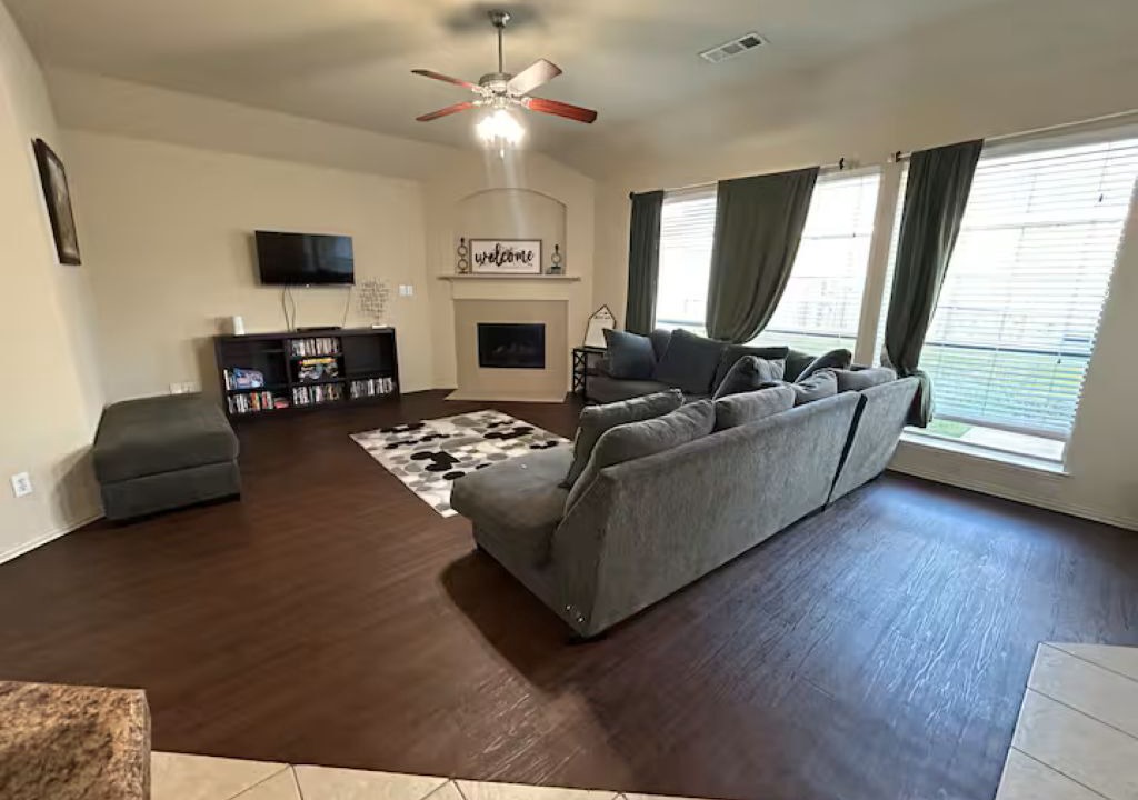 Photo of Livingroom in Cedar Hill
