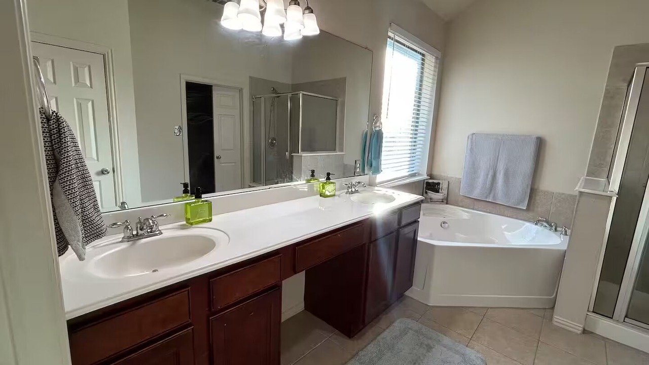 Photo of Bathroom in Cedar Hill
