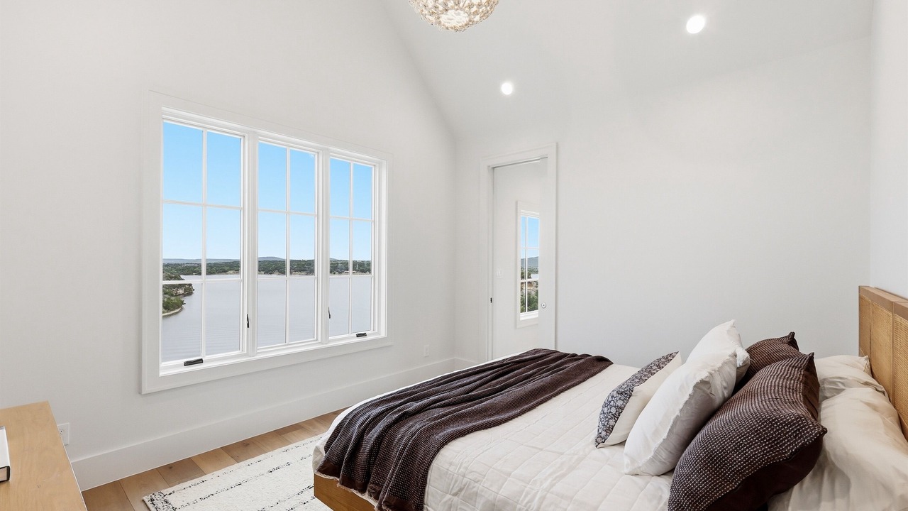 Photo of Bedroom in Graford