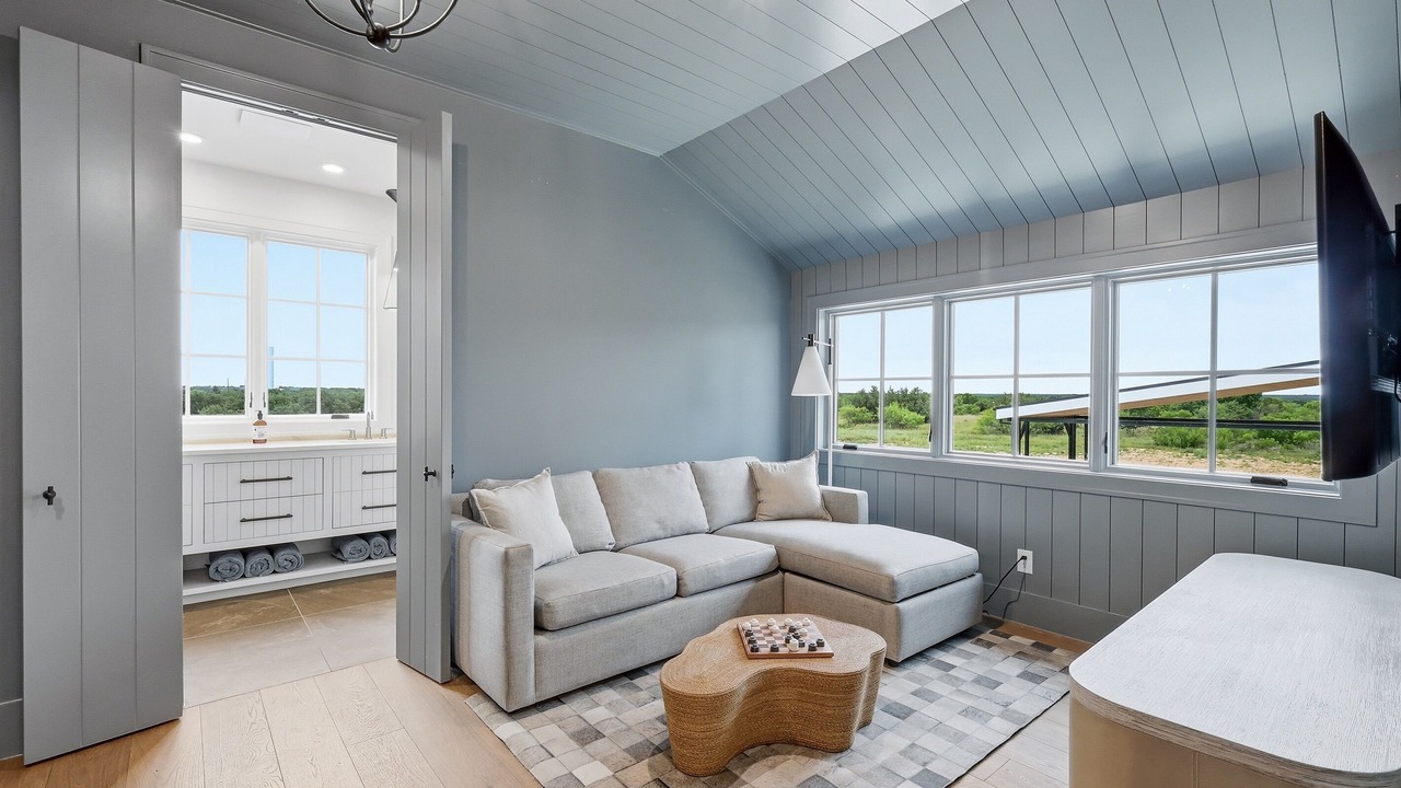 Photo of Bedroom in Graford