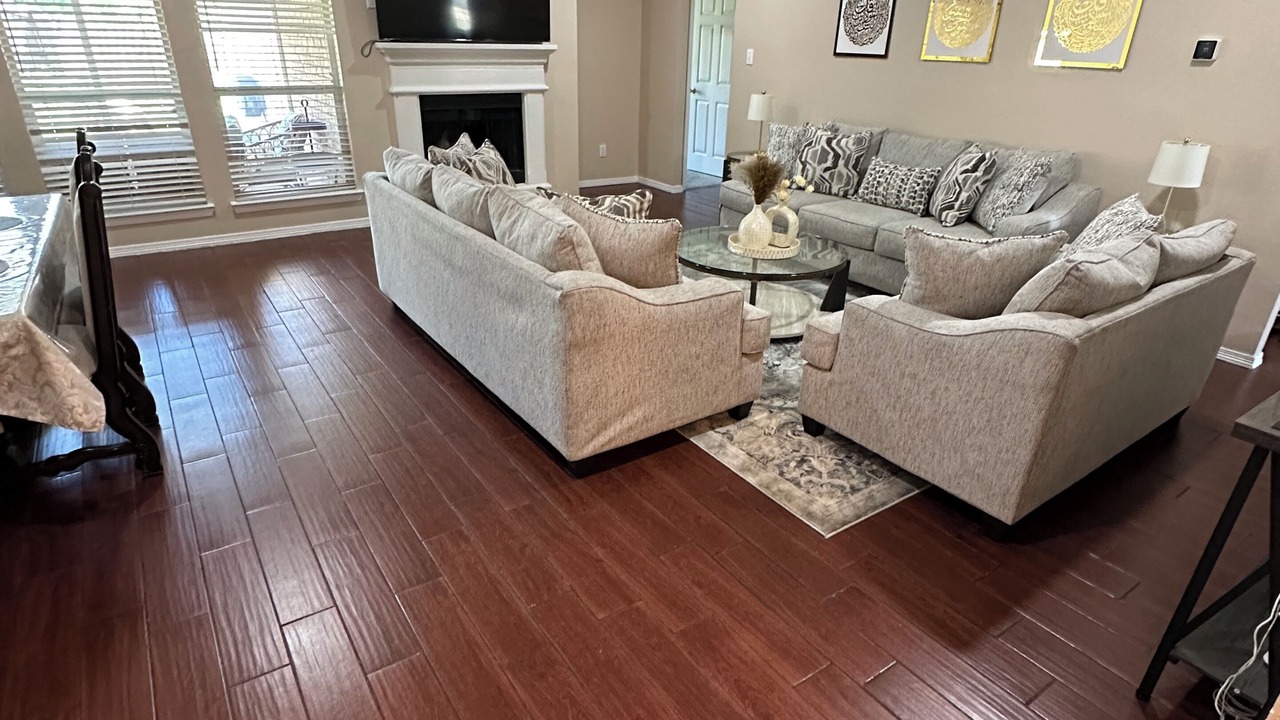 Photo of Livingroom in Hollow Hills